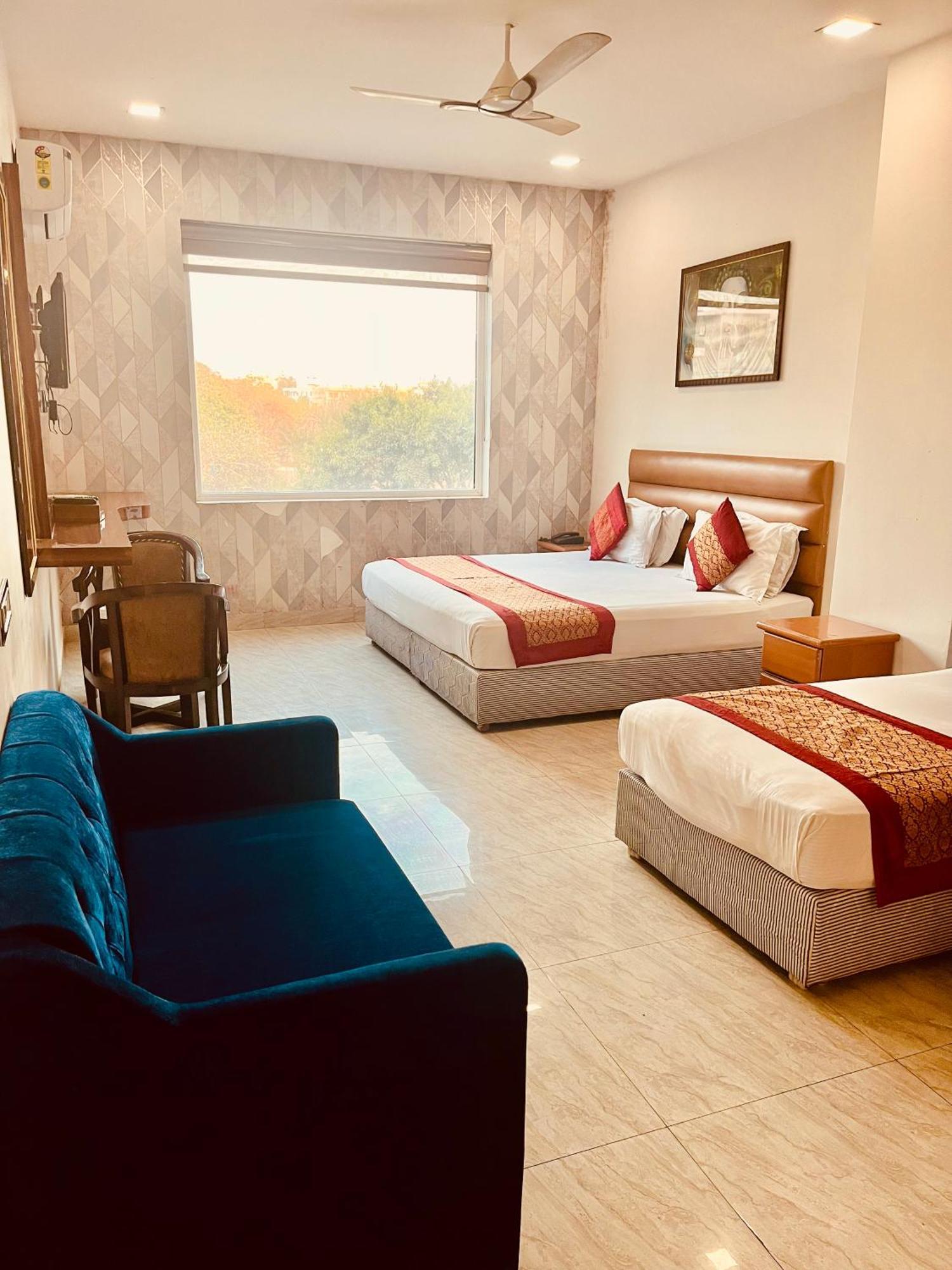 Amora Rooms Dwarka Нью-Делі Екстер'єр фото