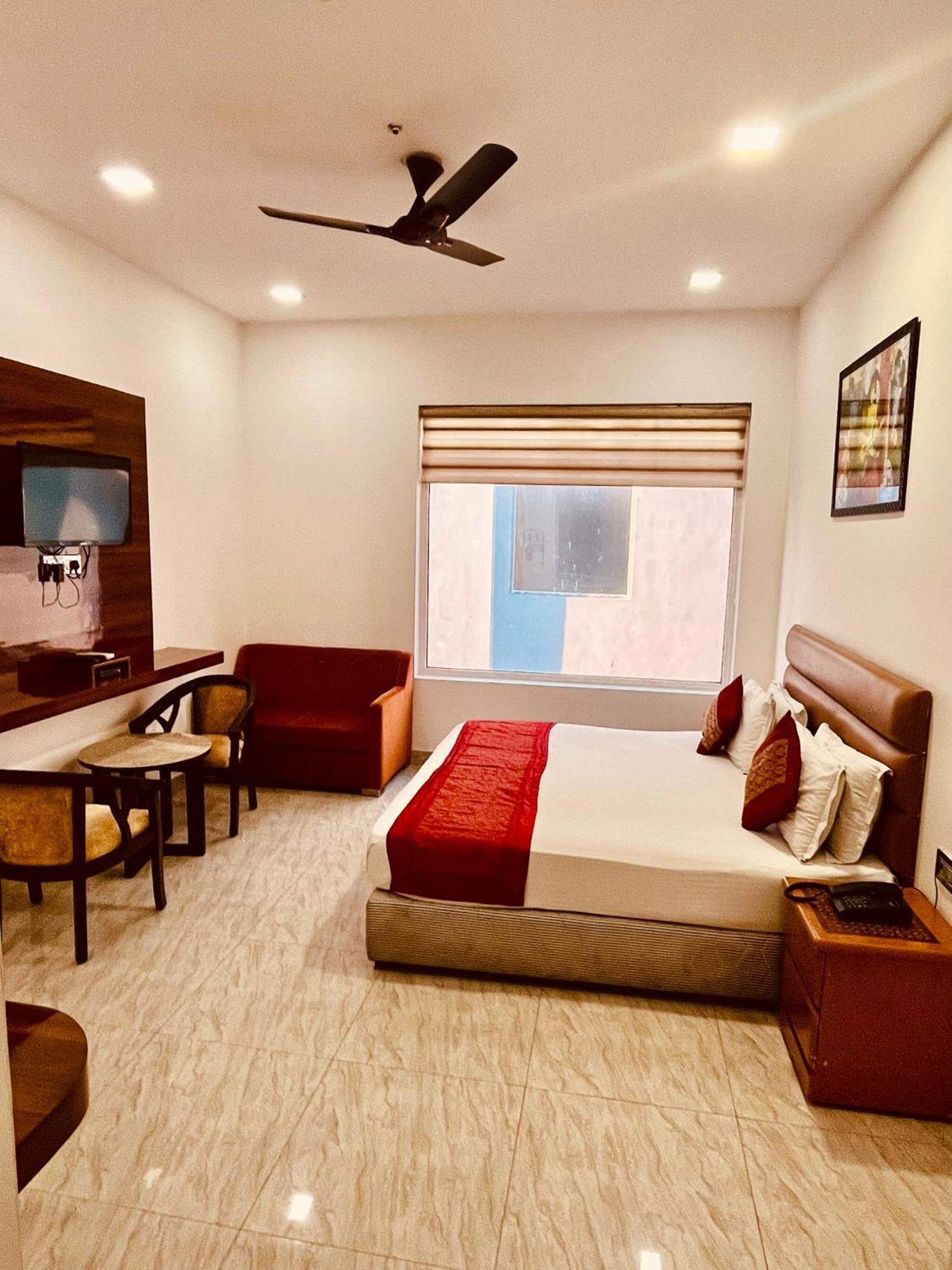 Amora Rooms Dwarka Нью-Делі Екстер'єр фото