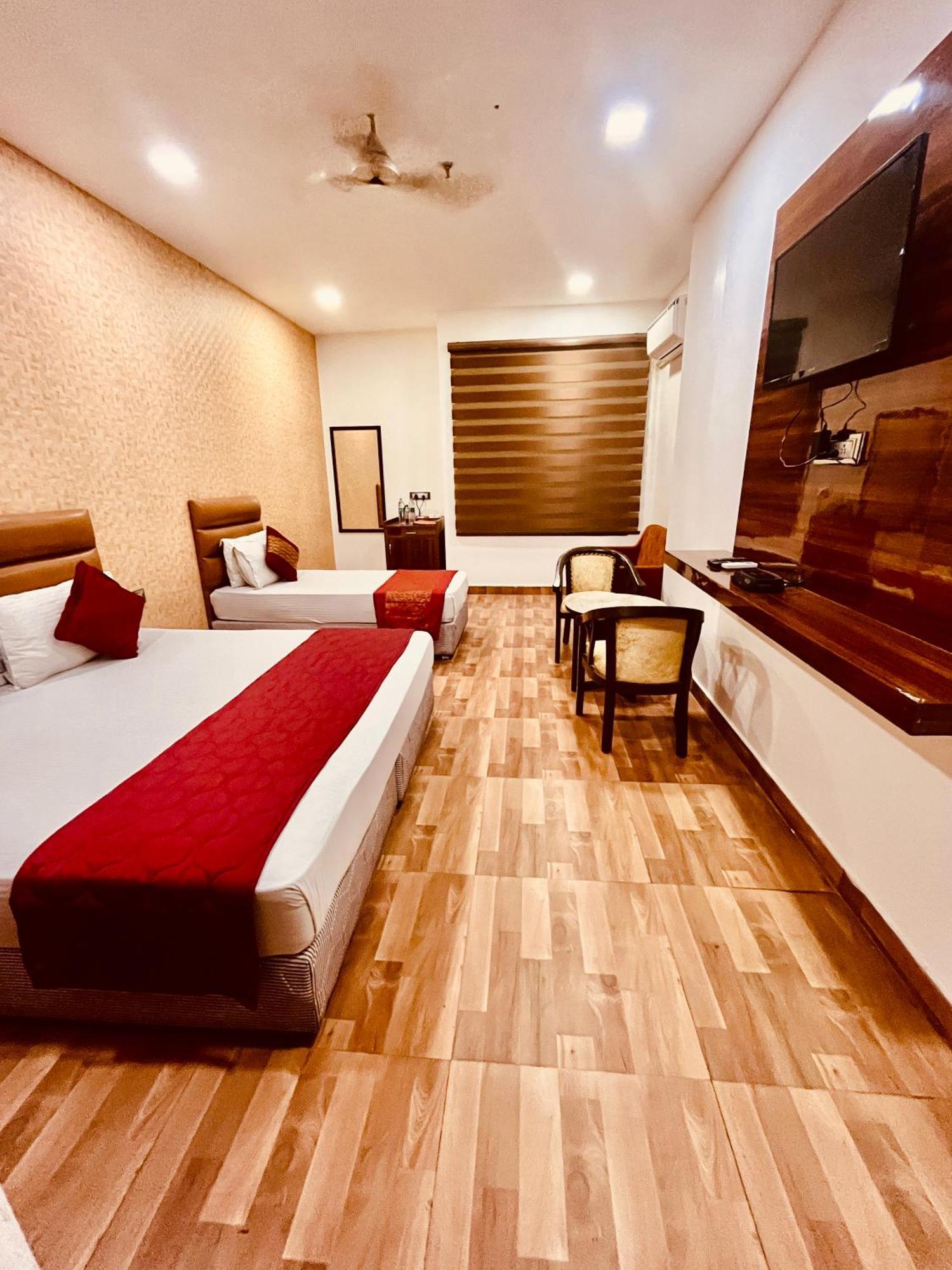 Amora Rooms Dwarka Нью-Делі Екстер'єр фото